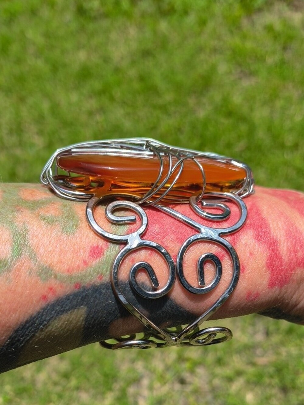 HUGE Handcrafted Hammered Stainless Steel Cuff With Carnelian Agate Bohochic - Picture 3 of 8